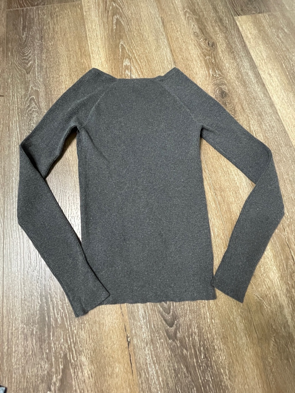 Victoria Secret Textured Light-Weight Ribbed Sweater-XS - Picture 3 of 5